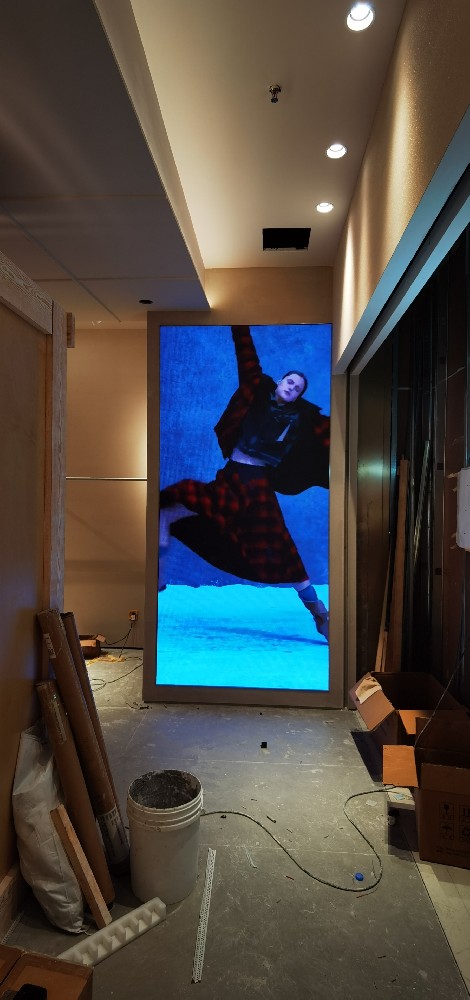 厦门LED橱窗屏P2.5安装完成